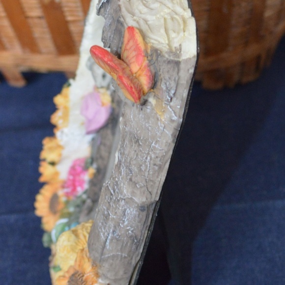 Vintage 3.5 x 5" Resin Frame - Pooh Gardening - Picture 2 of 3